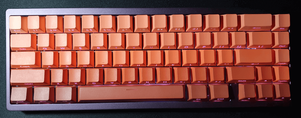 The Weikav Lucky65 V2 with all of the keycaps installed.